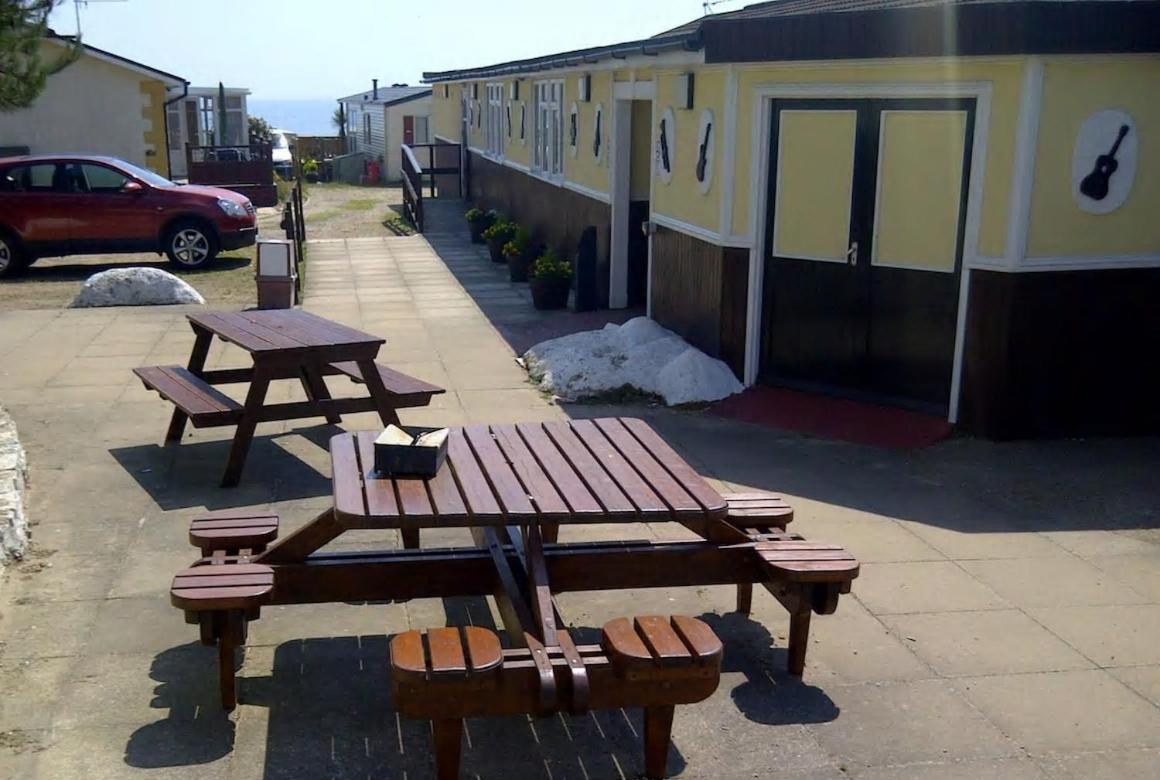 Tranquillity Sea Side Caravan Apartment Trimingham Exterior photo