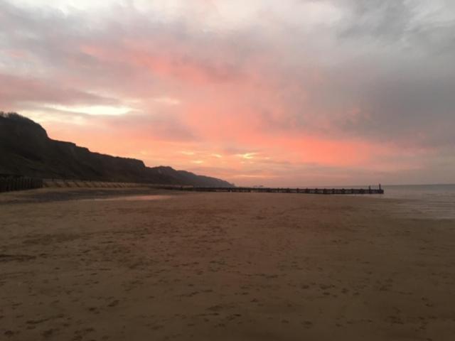Tranquillity Sea Side Caravan Apartment Trimingham Exterior photo