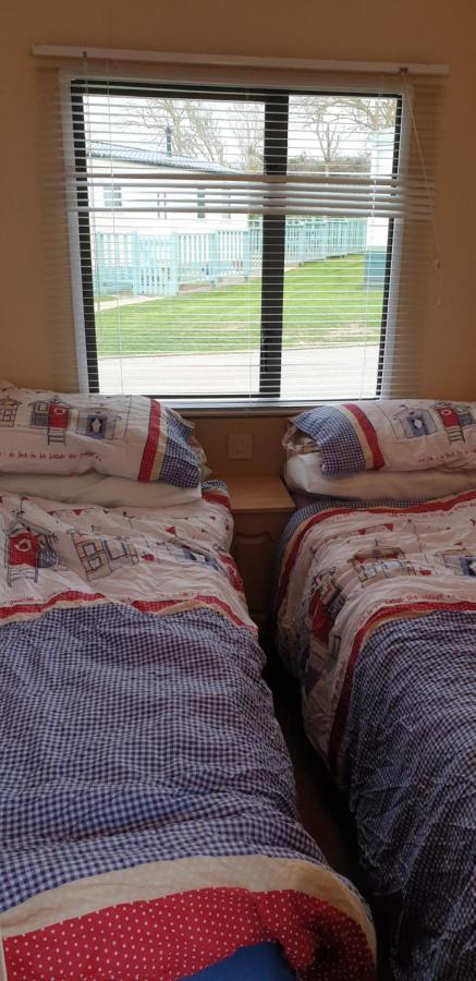 Tranquillity Sea Side Caravan Apartment Trimingham Exterior photo