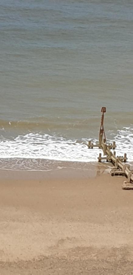 Tranquillity Sea Side Caravan Apartment Trimingham Exterior photo