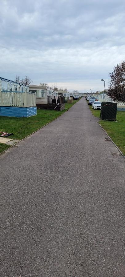 Tranquillity Sea Side Caravan Apartment Trimingham Exterior photo
